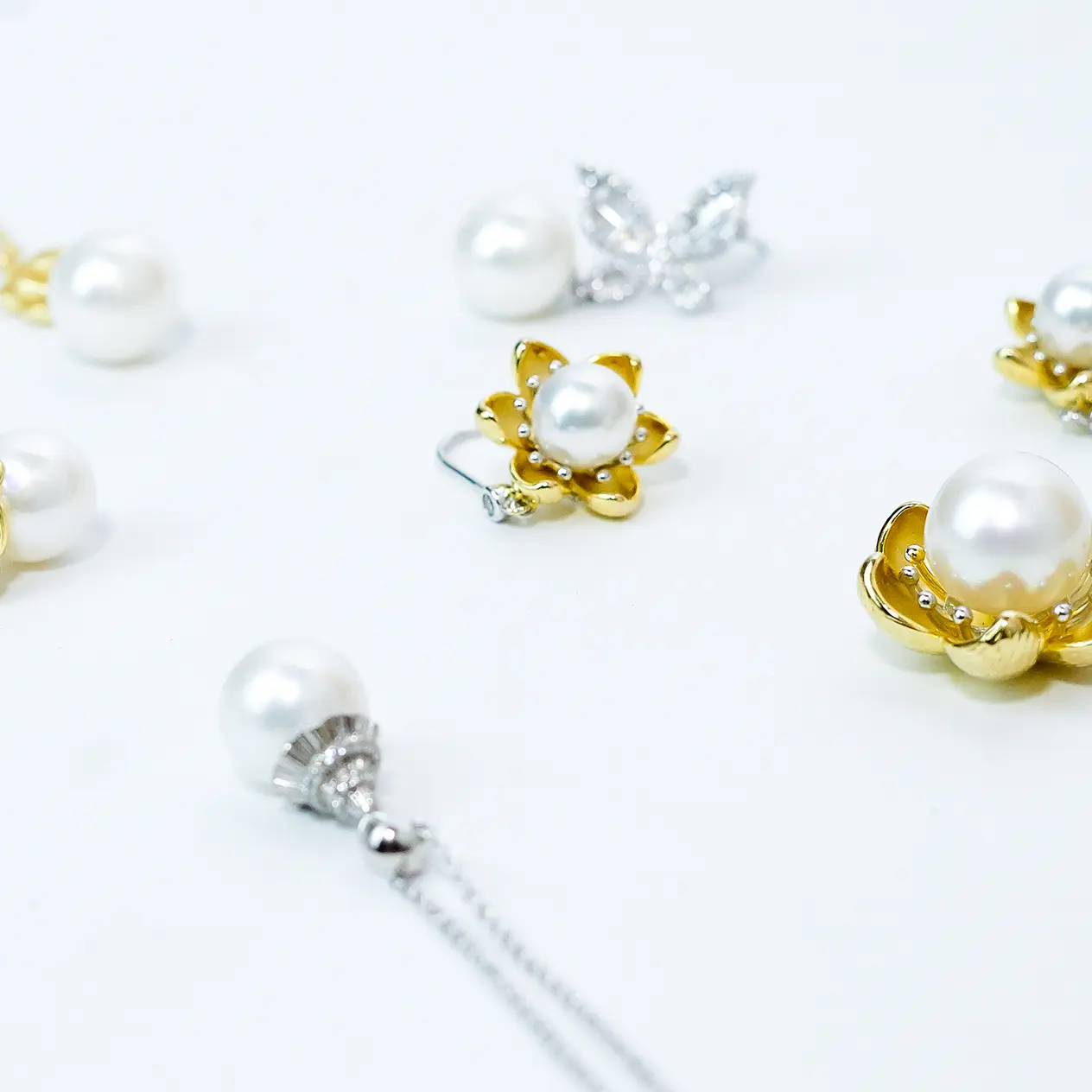 Khai Asia Pearl Photoshoot Silver And Gold Jewelry