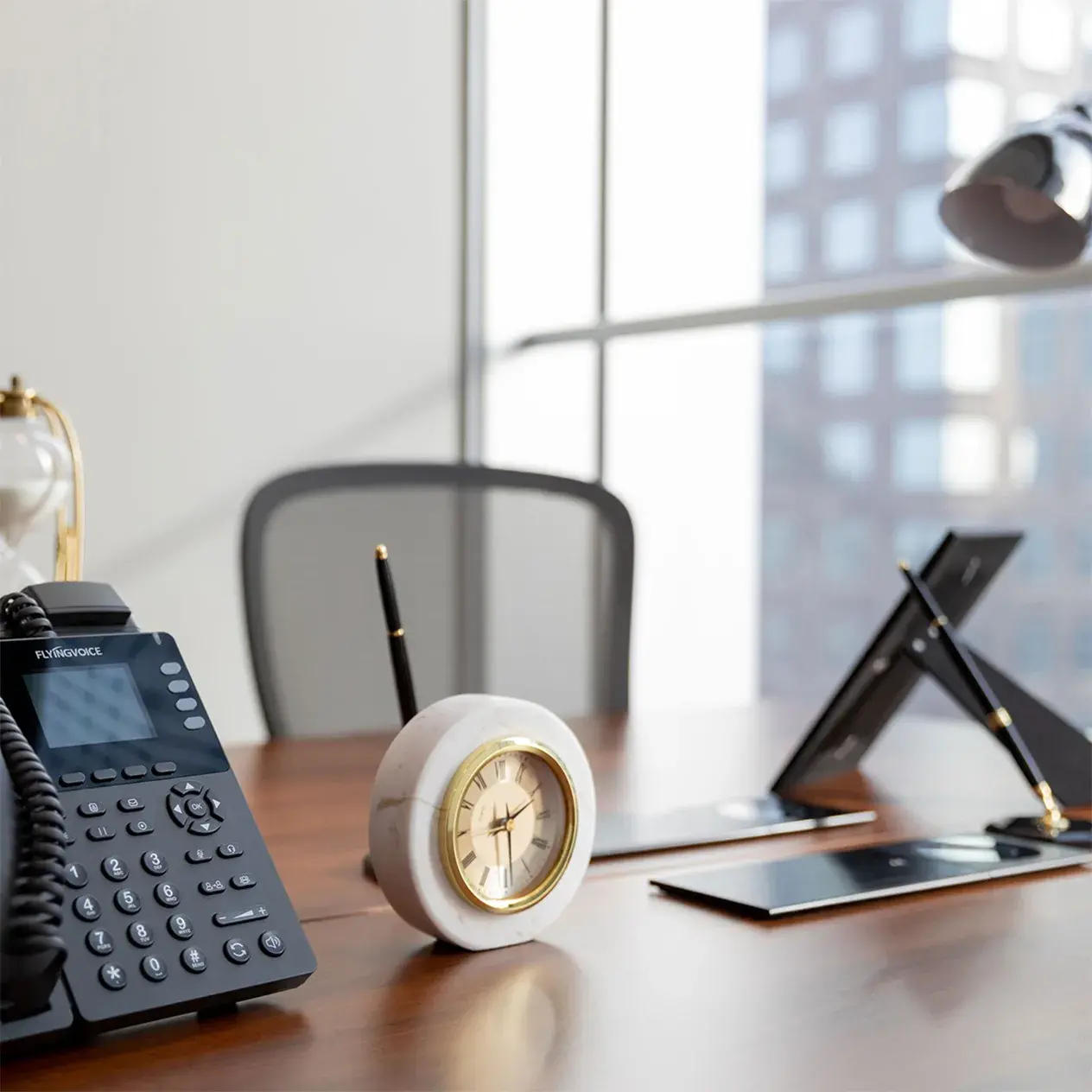 Ceo Suite Desk Telephone Clock (1)