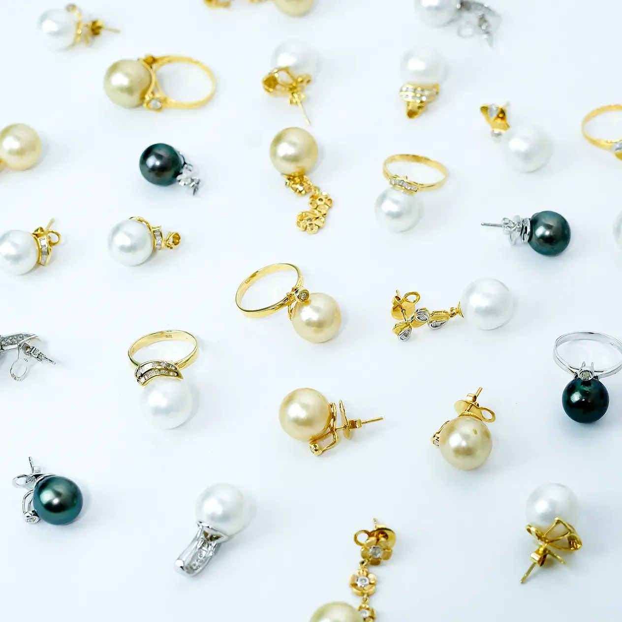 Khai Asia Pearl Earrings Omnibus