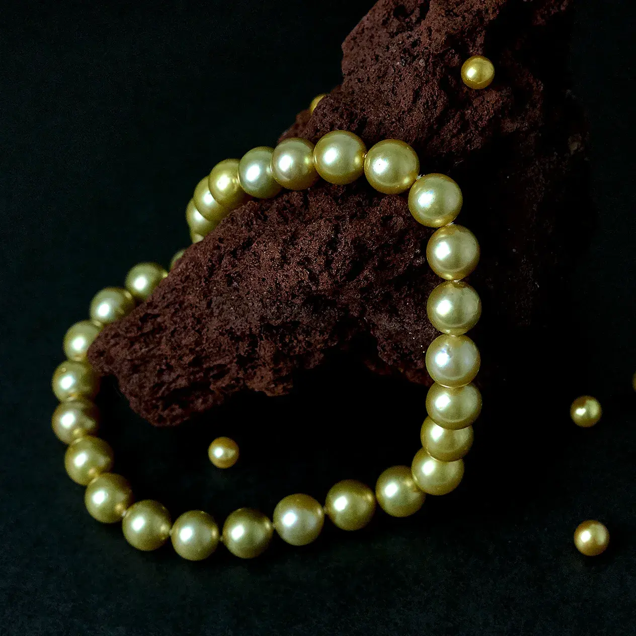 Khai Asia Pearl Gold Pearls On Brown Coral